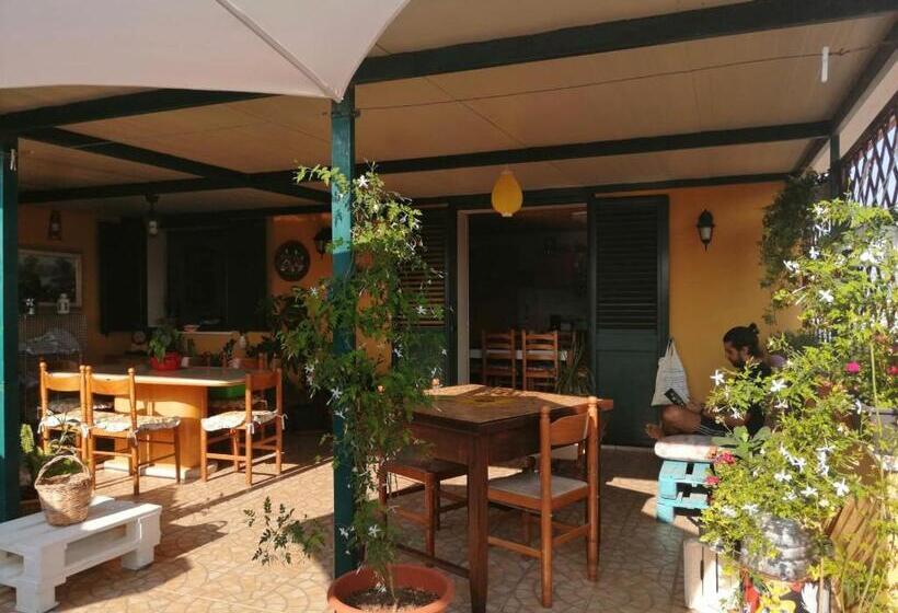 Quarto Estandar com Sacada, Green House