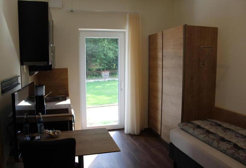 标准单人间, Waldhotel Rainau