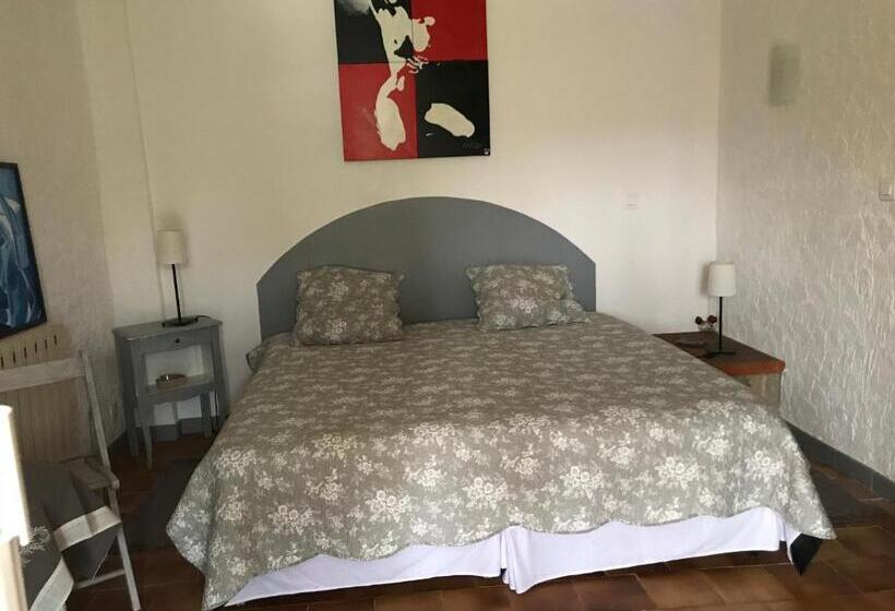 Номер Стандарт, Chambre D Hôtes Le Cèdre