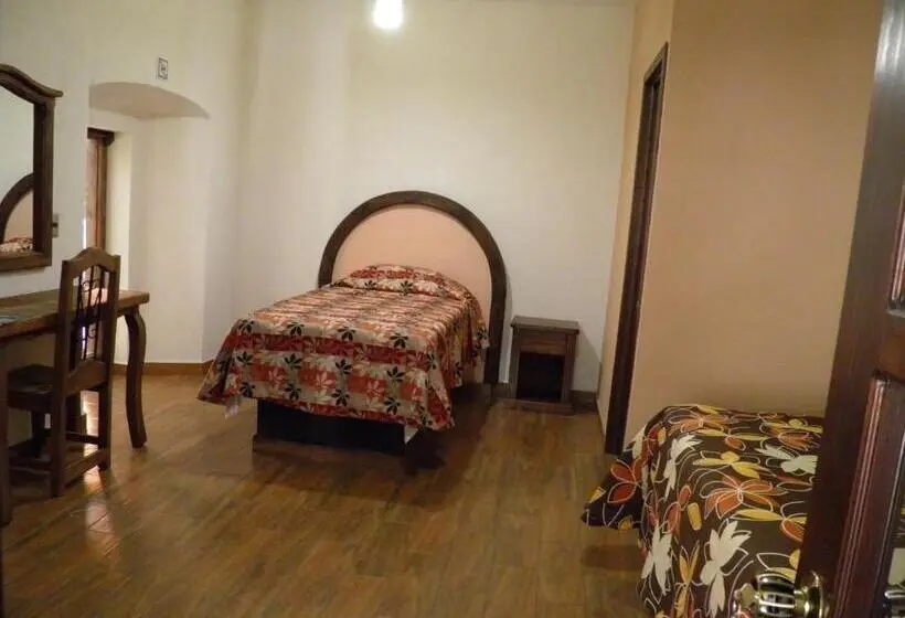 اتاق استاندارد سه نفره, Barroco