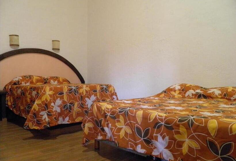 اتاق استاندارد سه نفره, Barroco