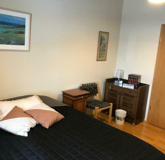 اتاق لوکس, Eiði Farmhouse