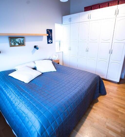 اتاق لوکس, Eiði Farmhouse