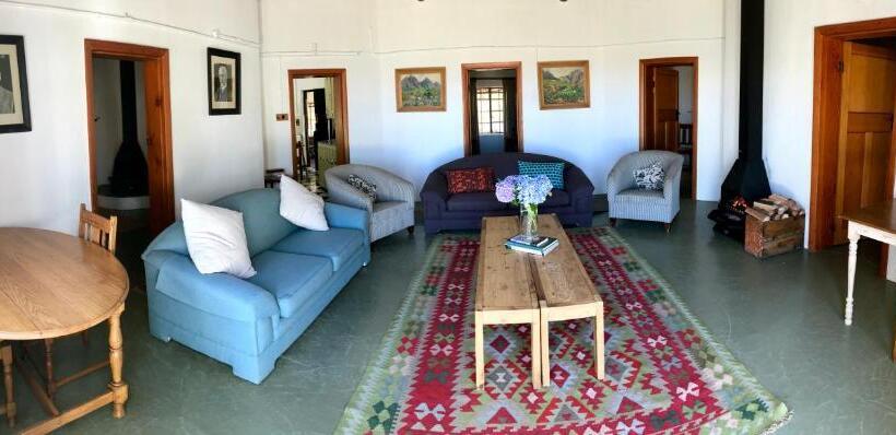 منزل 3 غرف نوم, Fisaasbos