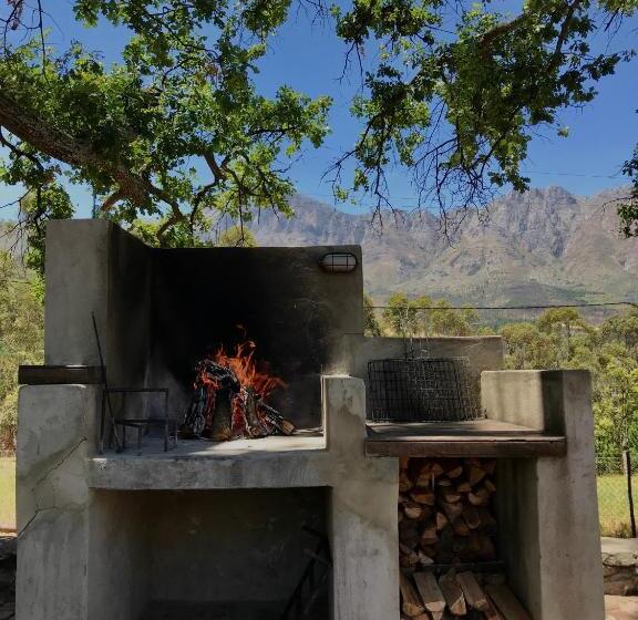 منزل 3 غرف نوم, Fisaasbos