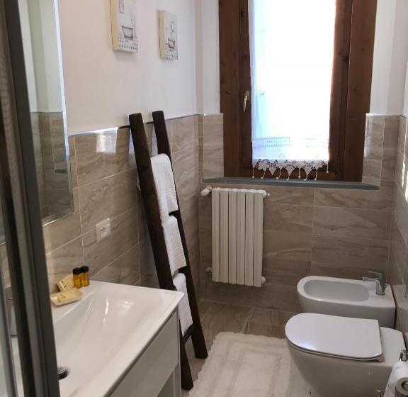 اتاق خانوادگی, La Ghirlanda B&b