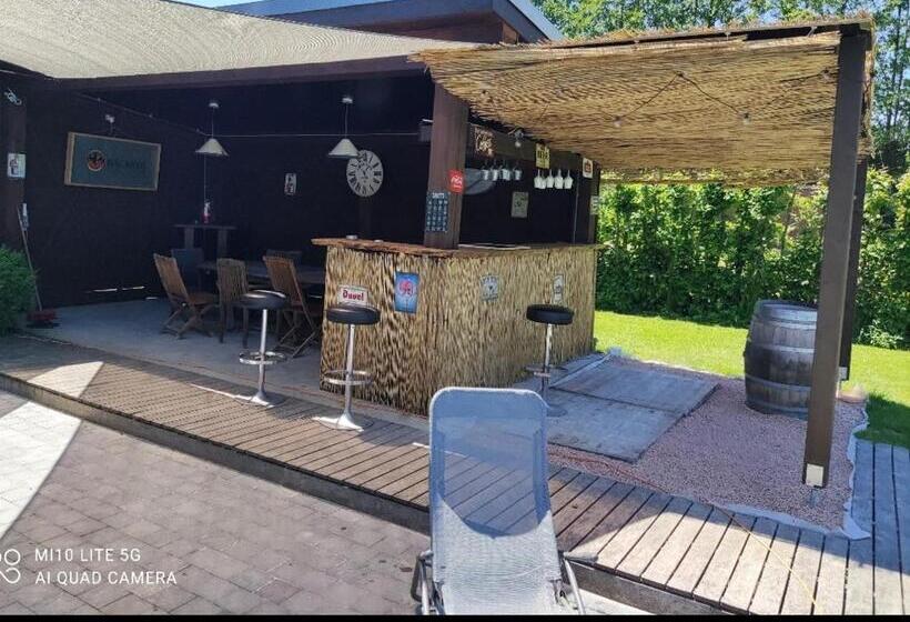 بنگله خانوادگی, Le Duplex De La Raveline 48a