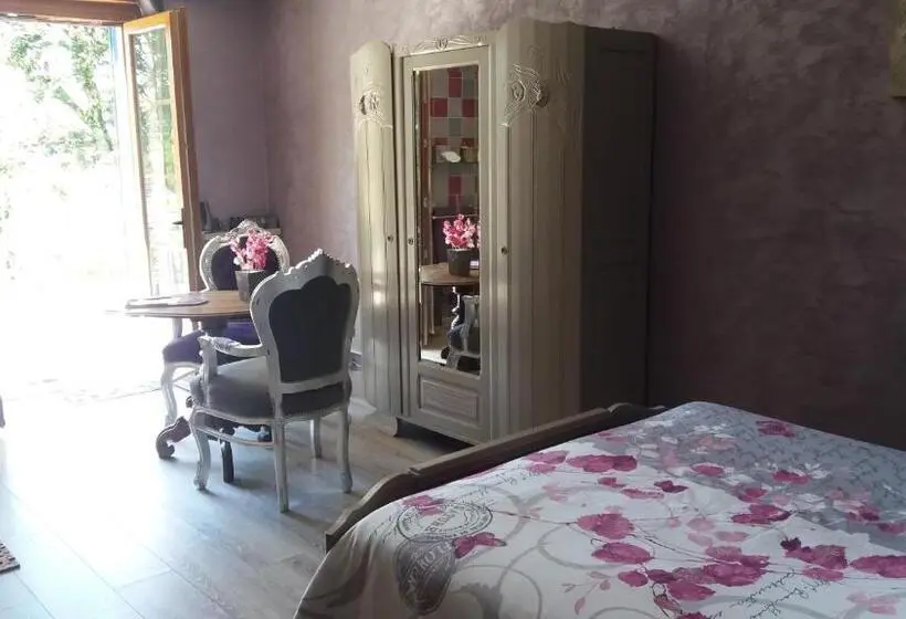Teraslı Standart Oda, Au Doubs Cocon Fleuri