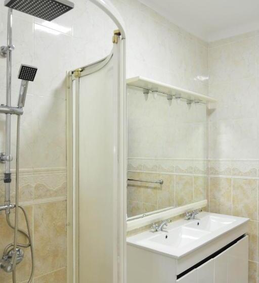 اتاق استاندارد با سرویس بهداشتی مشترک, Encarnação Home