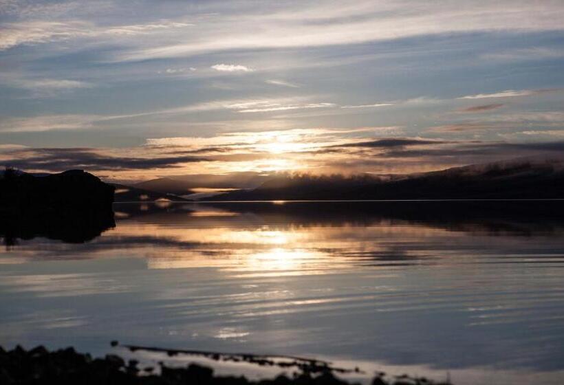 اتاق ساده سه نفره, Mjóanes Accommodation