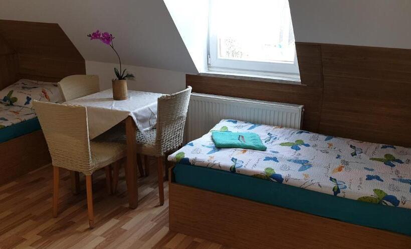 四人标准间, Pension Haus Baron 1 Neckarau