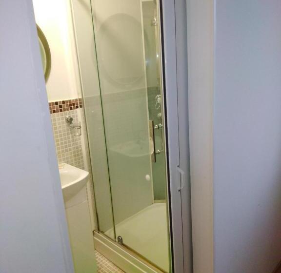 スタンダード4人部屋, Pension Haus Baron 1 Neckarau