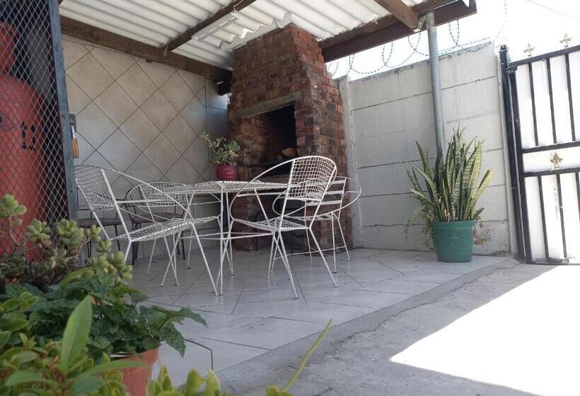 Семейный Номер, Mountainia Inn
