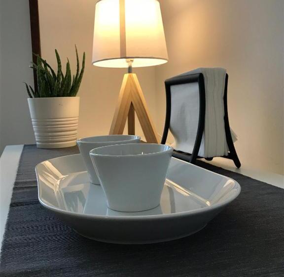 اتاق خانوادگی, Pep S Rooms By The Sea