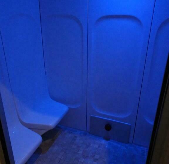 غرفة قياسية ثلاثية مزودة بتراس, La Halte