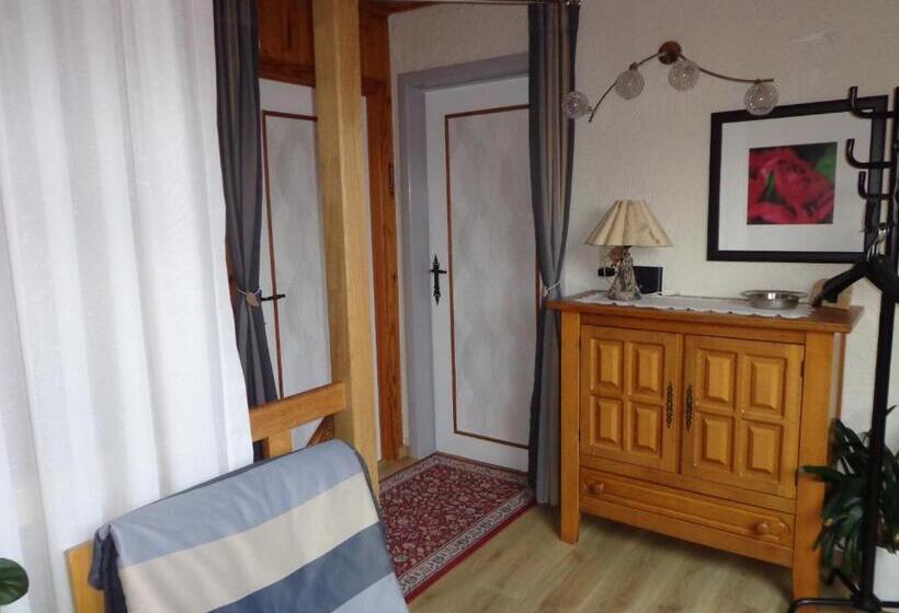 Семейный Номер, Le Chant Du Merle