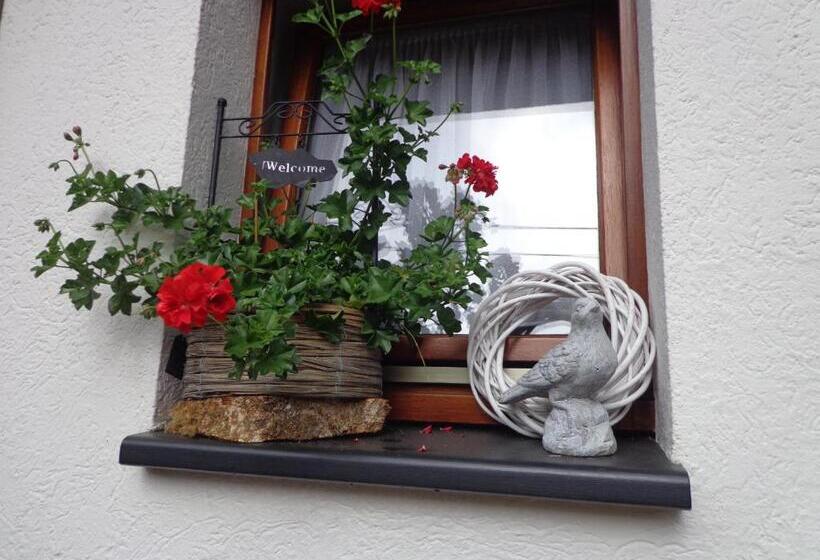 Семейный Номер, Le Chant Du Merle