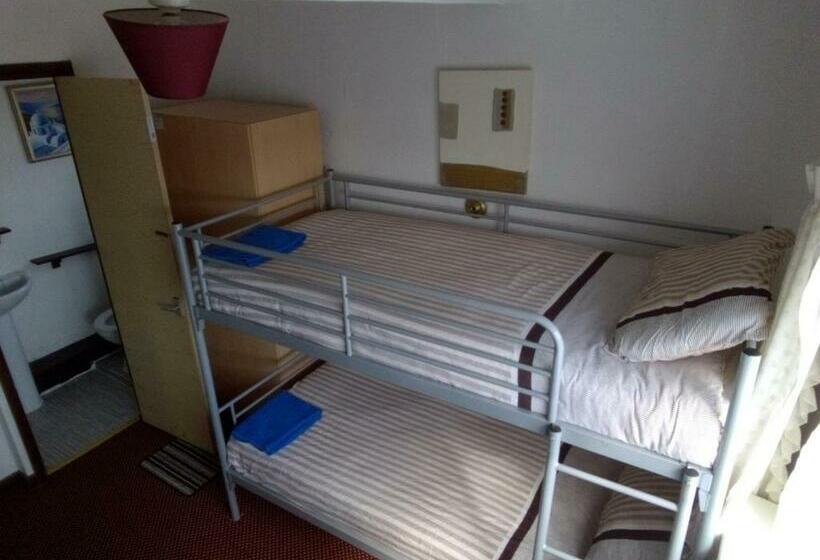 غرفة عائلية, Myroomz Golden Strand