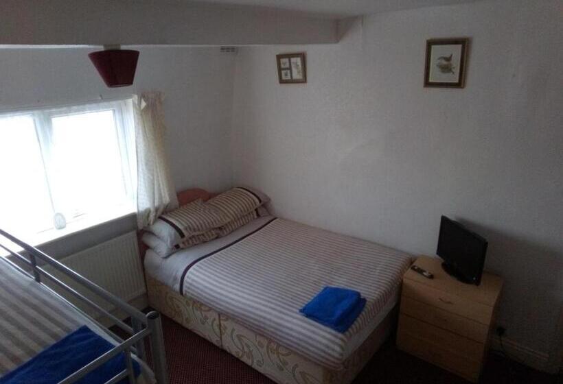 חדר משפחתי, Myroomz Golden Strand