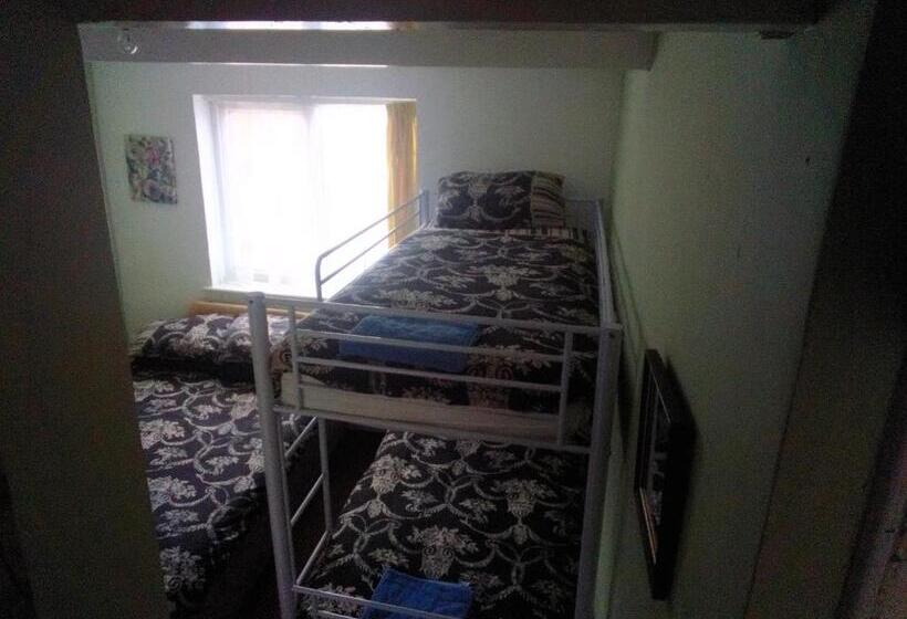 غرفة عائلية, Myroomz Golden Strand