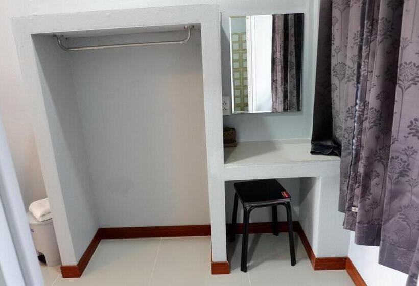 اتاق خانوادگی, Jarawee Resort