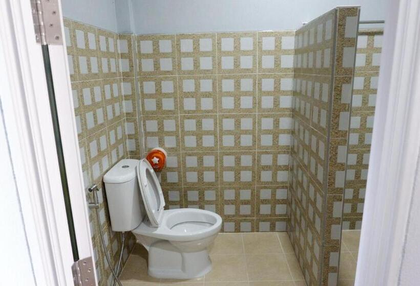 اتاق خانوادگی, Jarawee Resort