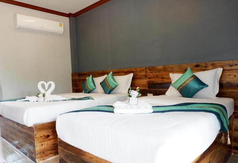 اتاق خانوادگی, Jarawee Resort