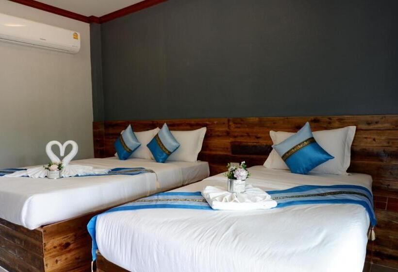 اتاق خانوادگی, Jarawee Resort