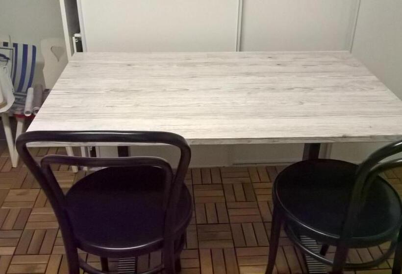 经济型三人房间, Room In Villa Emilia