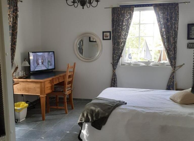 חדר סטנדרט יחיד, Room In Villa Emilia