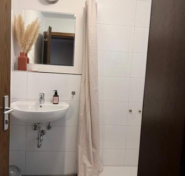 غرفة قياسية مع حمام خارجي, Pension Krone Sternenfels