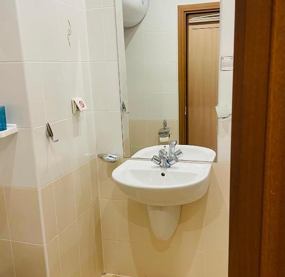 إستوديو قياسى, Studio Kris Villa Park