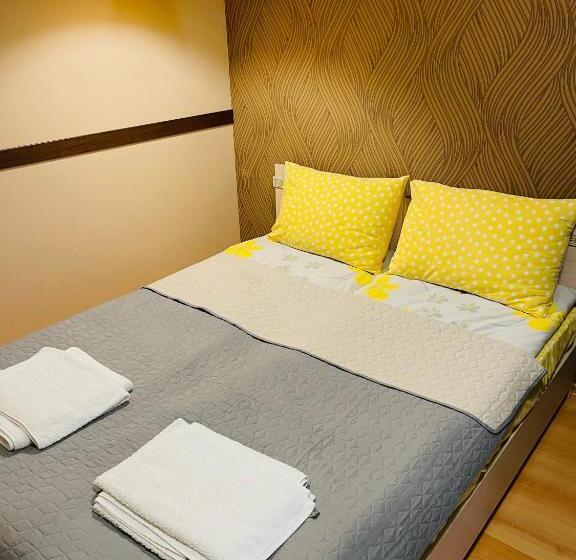 إستوديو قياسى, Studio Kris Villa Park