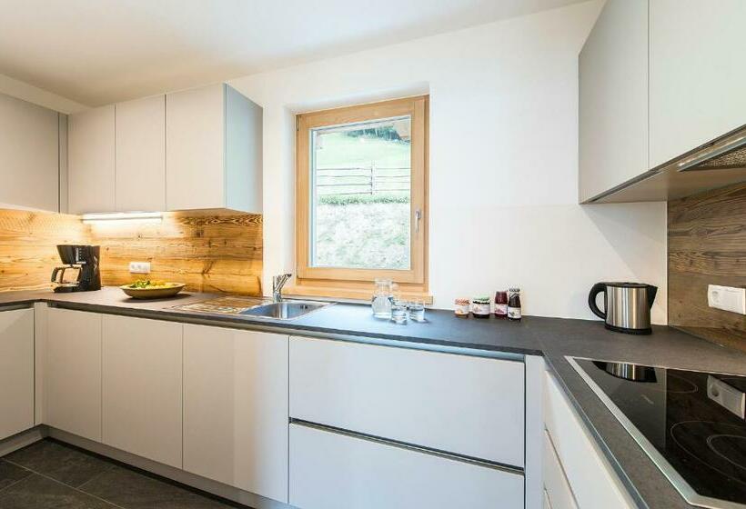 침실 1개 아파트, Hütterhof