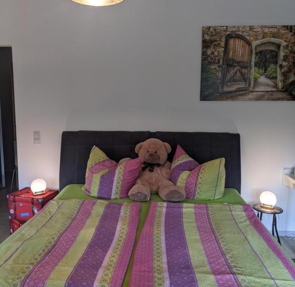 חדר סטנדרט מותאם לאדם עם מוגבלויות, Café & Mehr