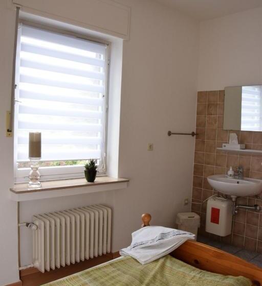 スタンダードシングルルーム, Pension Heister