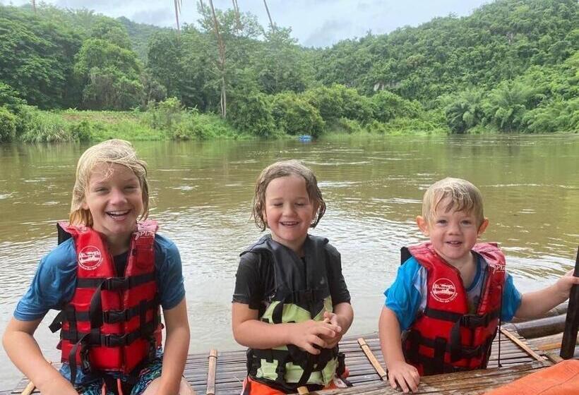 1 Sovrums Stuga, Baanrai Khunya บ้านไร่คุณย่า