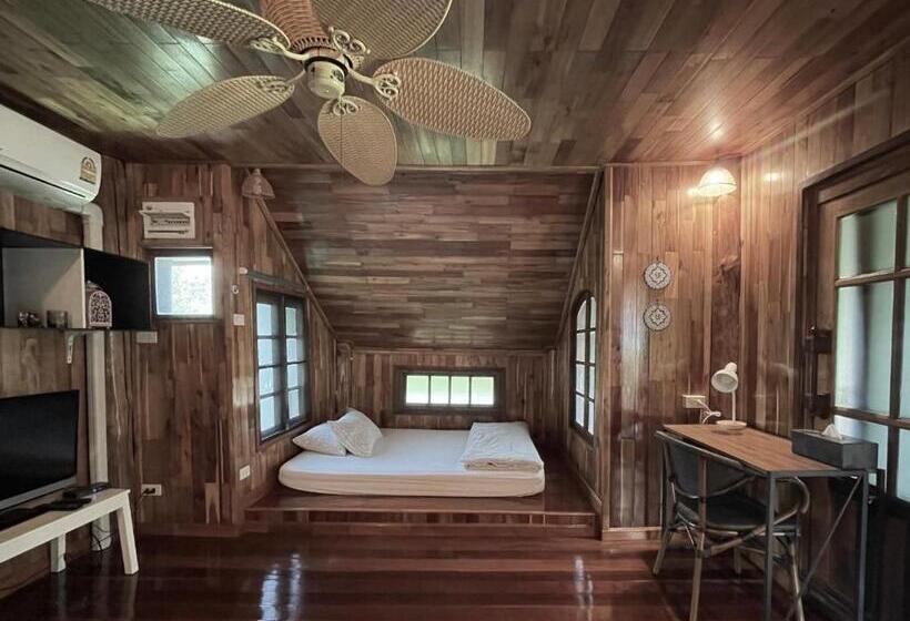 1 Sovrums Stuga, Baanrai Khunya บ้านไร่คุณย่า