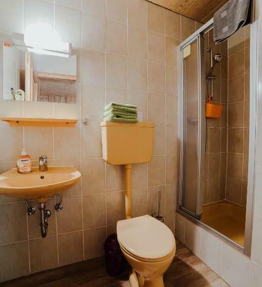 带阳台的三人标准间, Berggasthof Hochpröller