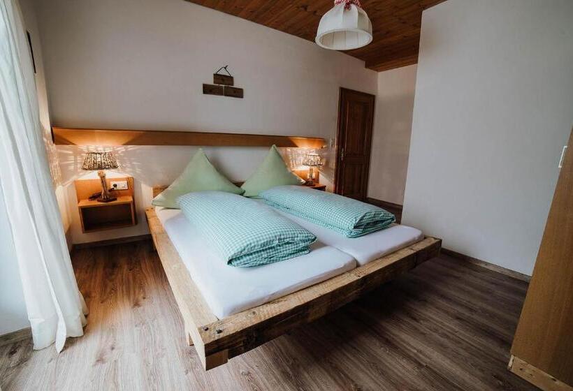 Номер Стандарт с Балконом, Berggasthof Hochpröller