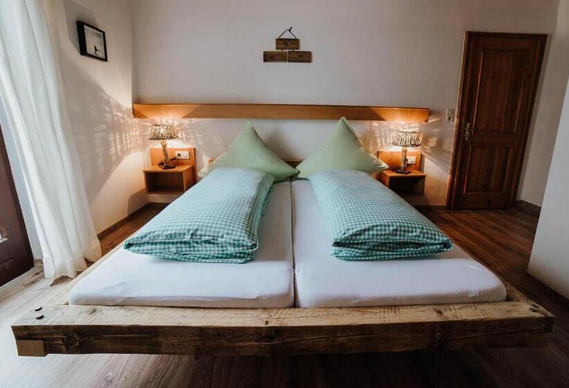 Номер Стандарт с Балконом, Berggasthof Hochpröller