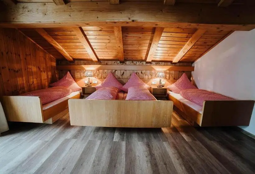バルコニー付スタンダード４ベッドルーム, Berggasthof Hochpröller