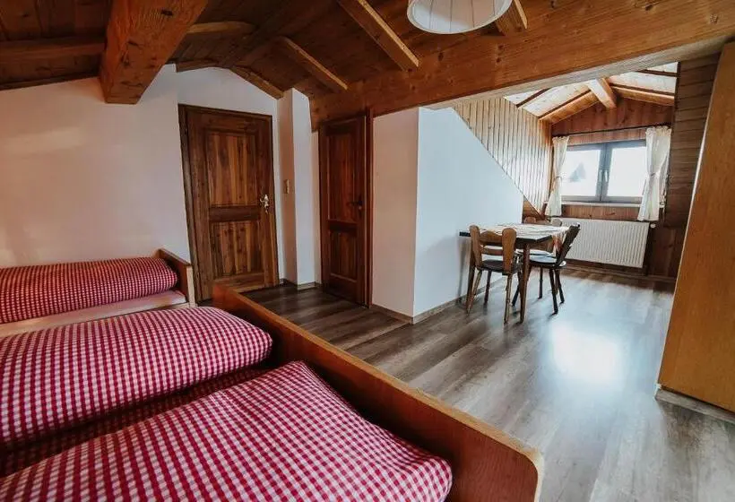 バルコニー付スタンダード４ベッドルーム, Berggasthof Hochpröller