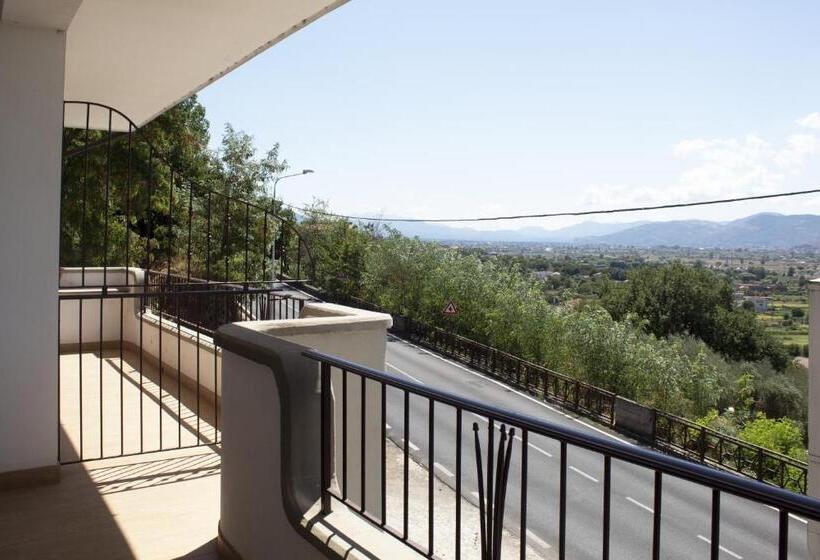 غرفة قياسية مزوَّدة بتراس, Affittacamere Certe Notti