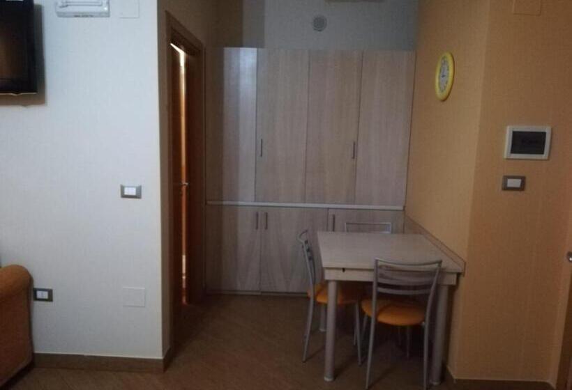 إستديو عائلى, Affittacamere Certe Notti