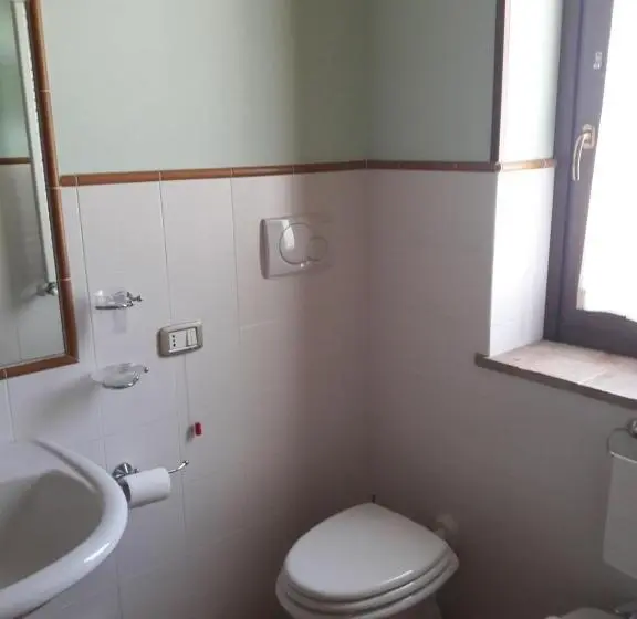 Superior Yhden Hengen Huone, Affittacamere Da Laura Silvi