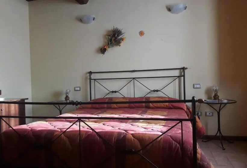 Economy-huone, Affittacamere Da Laura Silvi