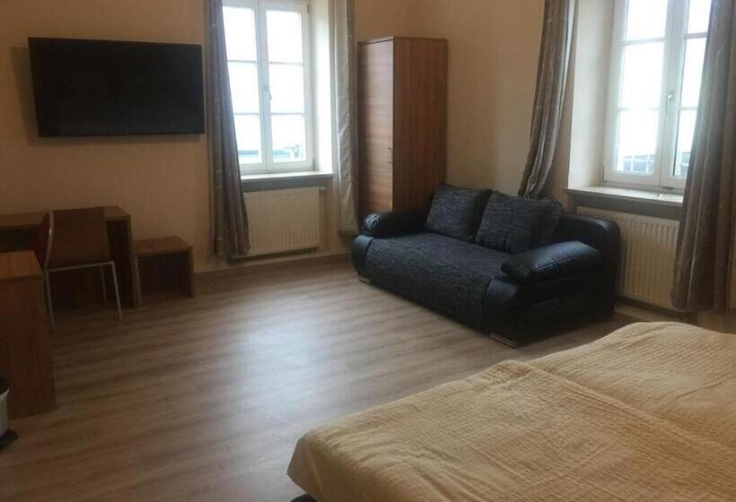 اتاق استاندارد با سرویس بهداشتی مشترک, Jujhar S Gästehaus