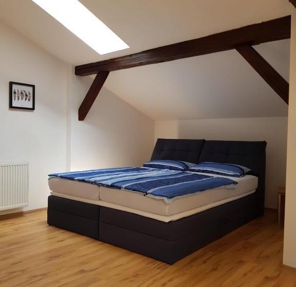 اتاق استاندارد, Jujhar S Gästehaus