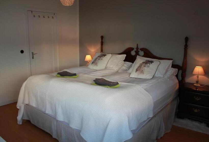 اتاق لوکس با چشم‌انداز دریا, Kriukot